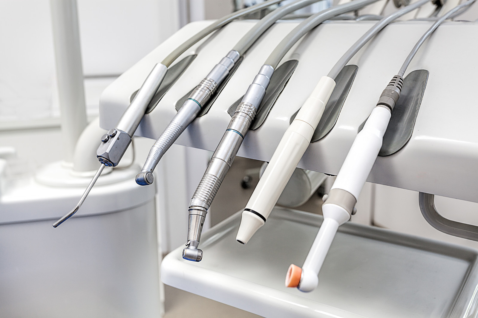 What are the Different Dental Tools Used by the Dentist?